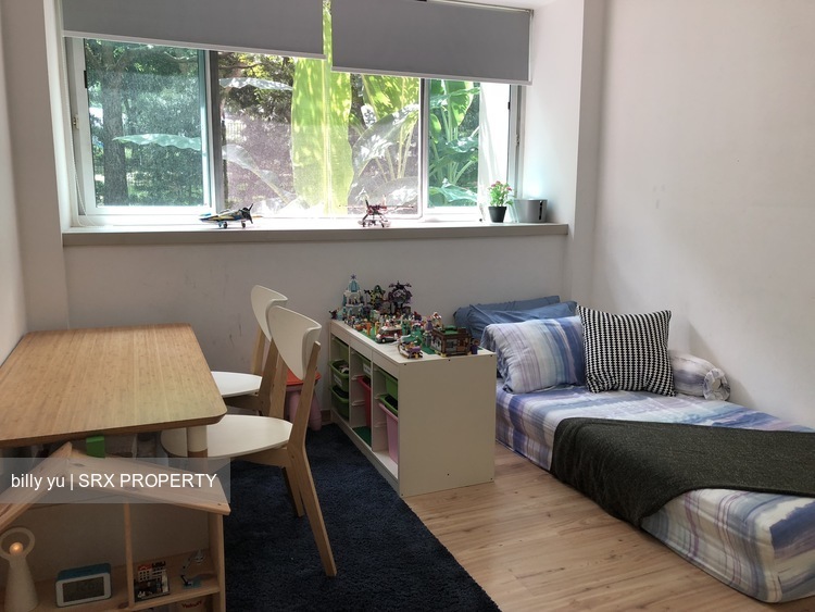 The Esparis (D18), Condominium #176282922